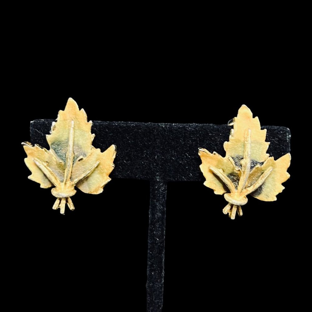 Vintage BSK Gold Tone And Green Maple Leaf Clip On Earrings (5056)